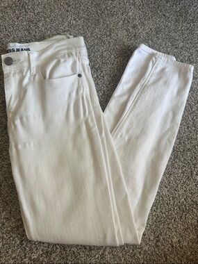 Express Women’s Straight Leg Jeans in White